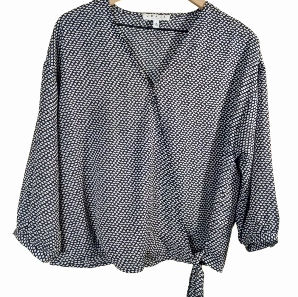 CHAUS new York wrap blouse size medium  22in pit to pit 22in in length